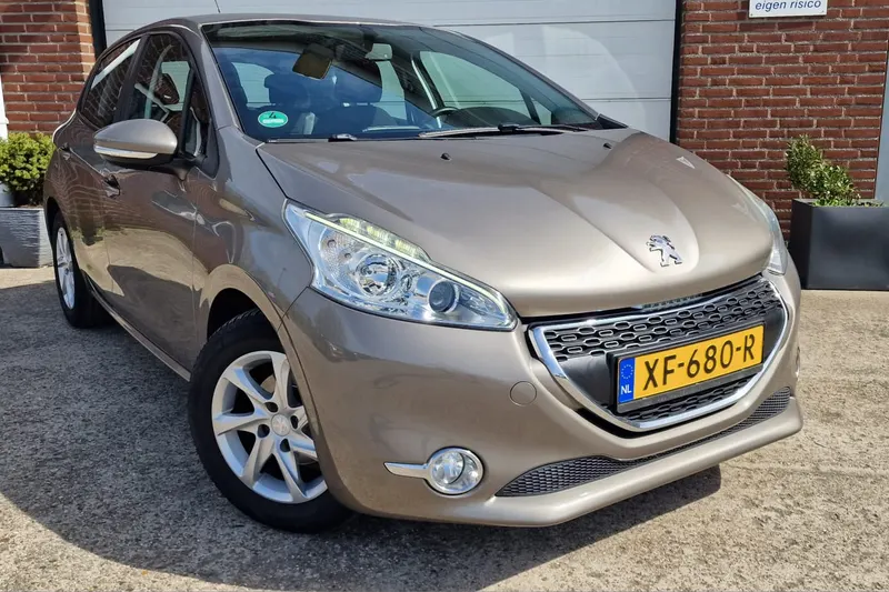 Peugeot 208 (0)