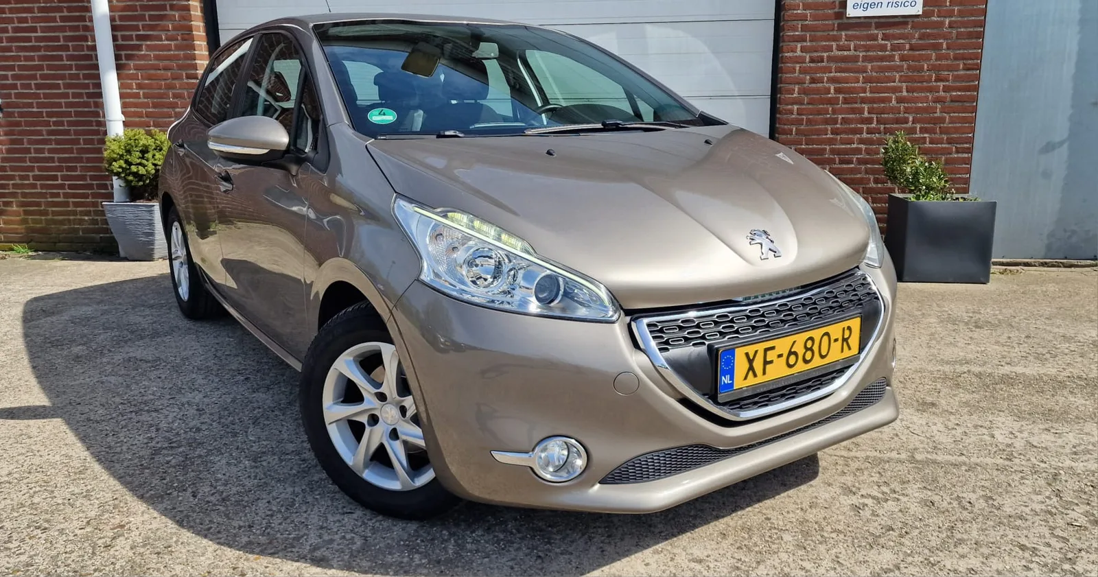 Peugeot 208 (0) — foto 1