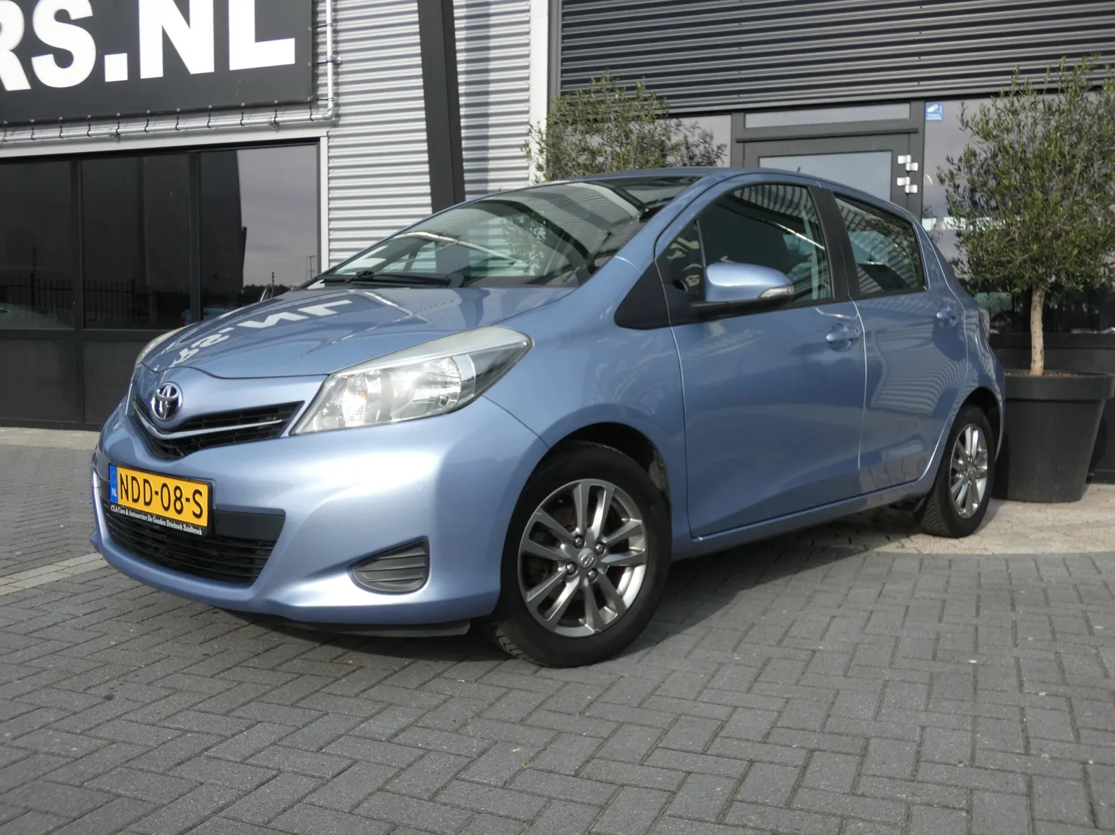 Toyota Yaris (2014) — foto 1