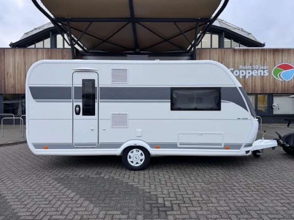 Hobby De Luxe (2026) — foto 1