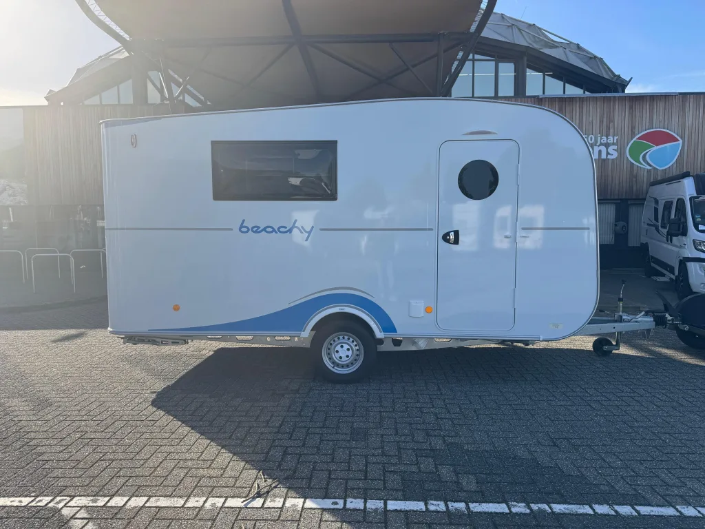 Hobby Beachy (2026) — foto 1