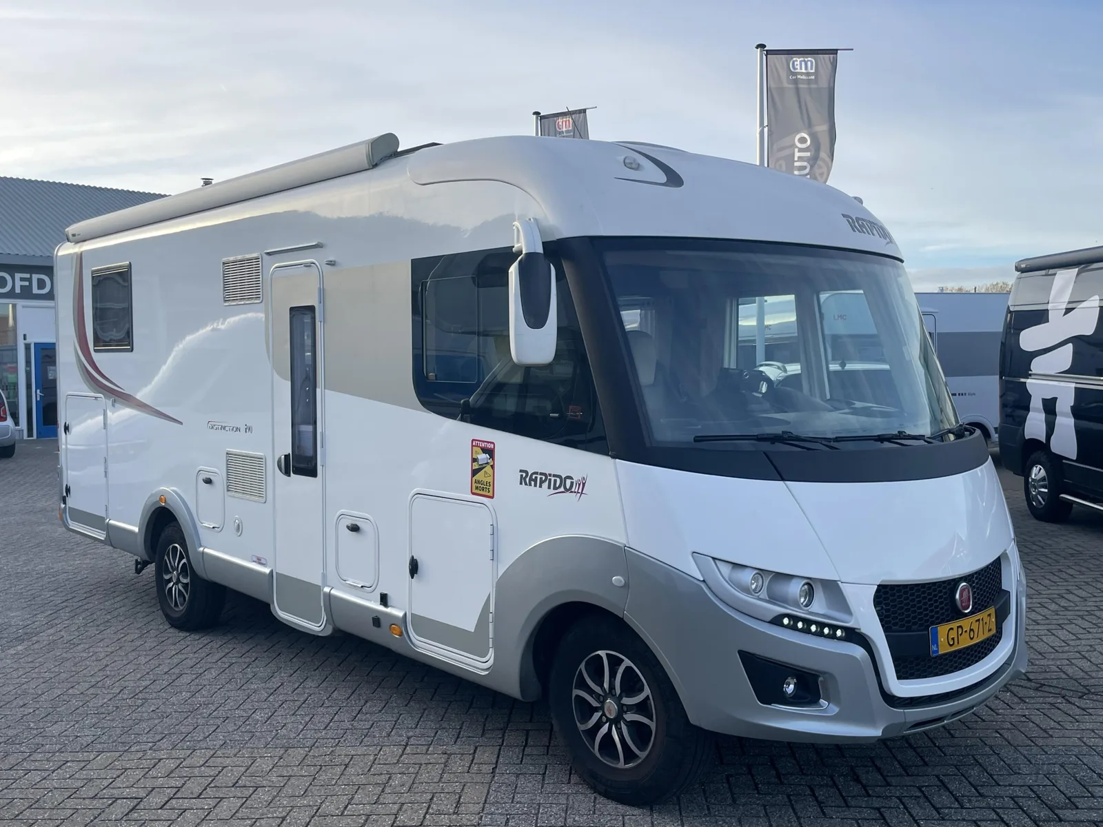 Rapido Distinction (2015) — foto 1