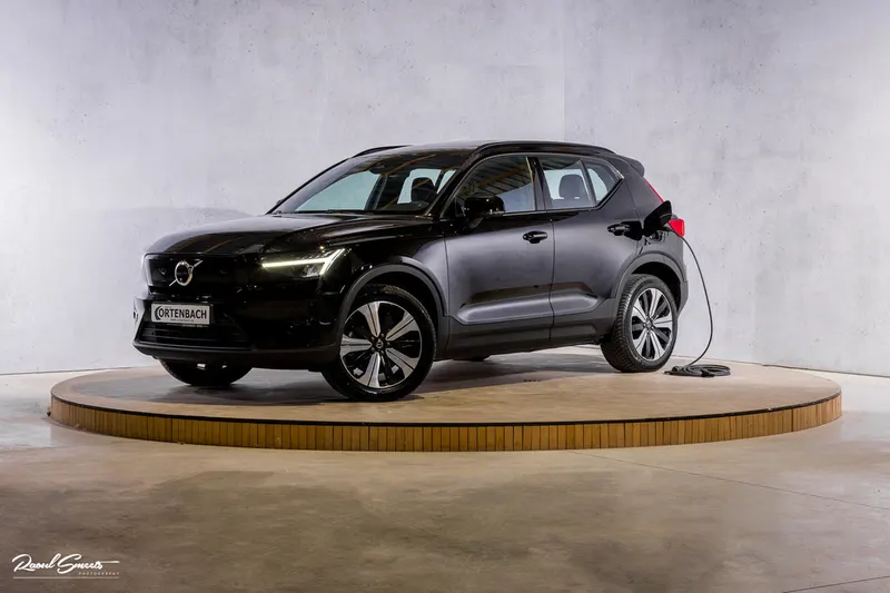 Volvo XC40 (2023)