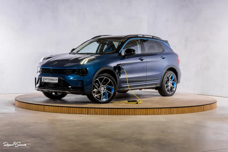 Lynk & Co 01 (2023)