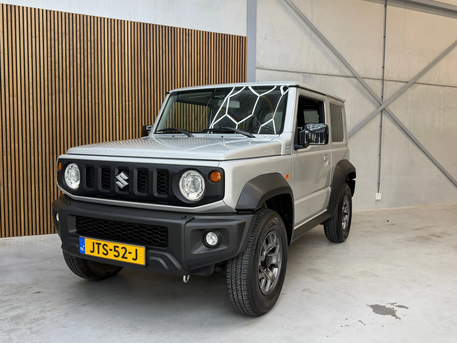 Suzuki Jimny (2020) — foto 1