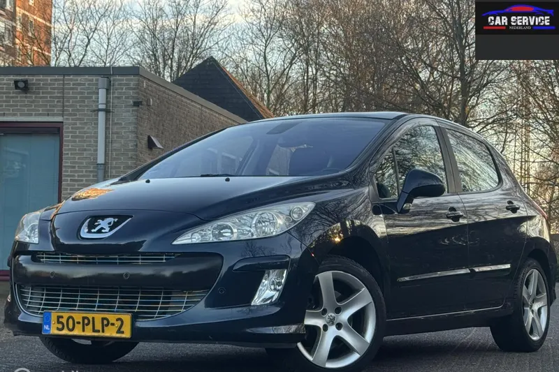 Peugeot 308 (2011)
