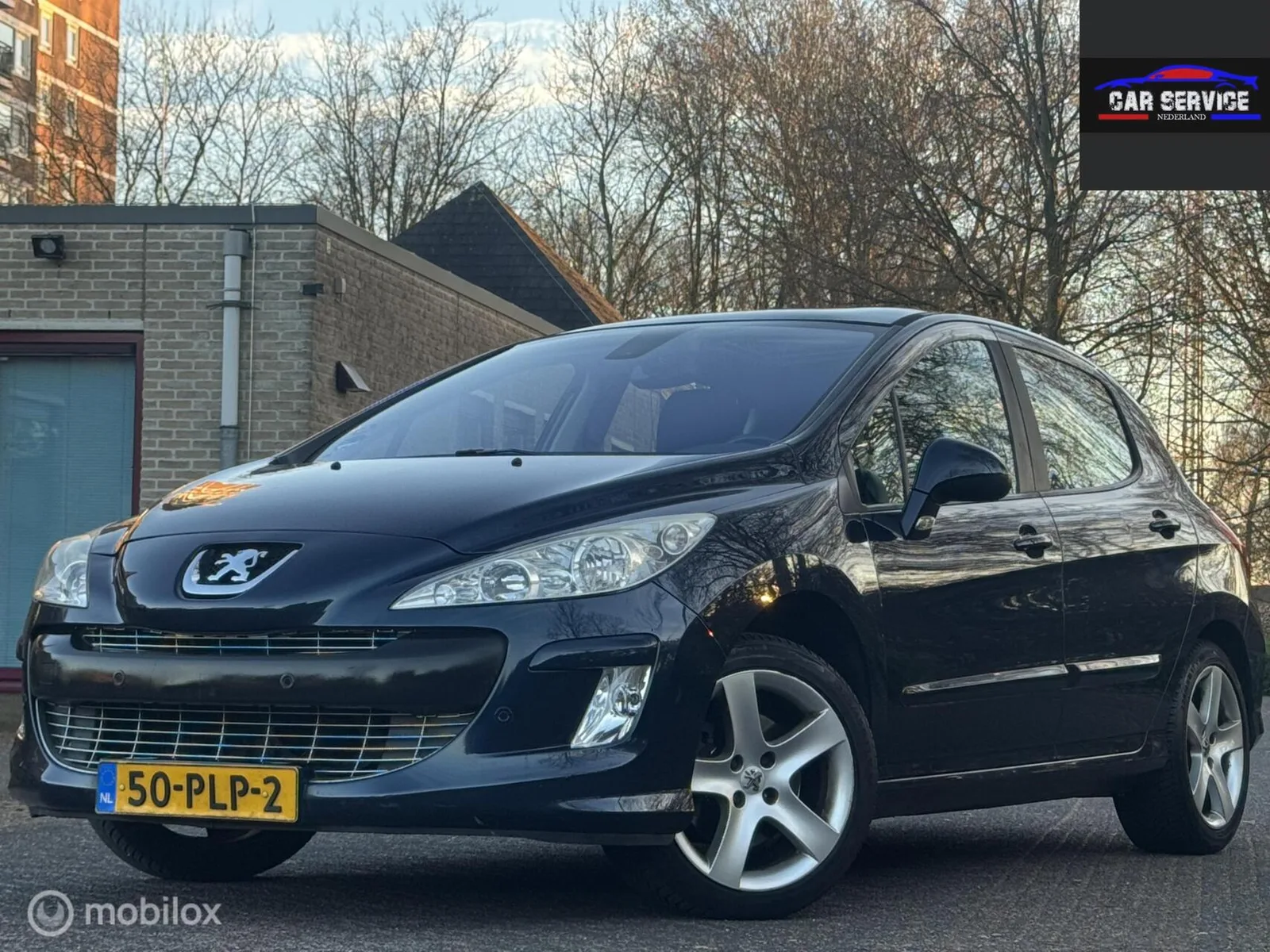 Peugeot 308 (2011) — foto 1