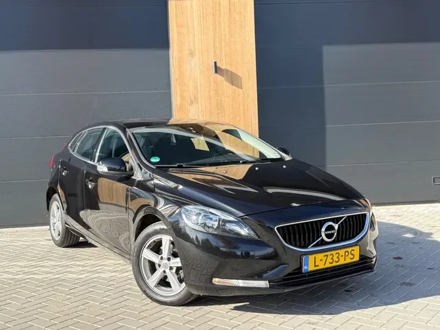 Volvo V40 (2017) — foto 1