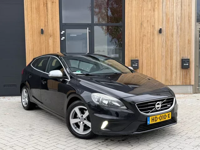 Volvo V40 (2013) — foto 1