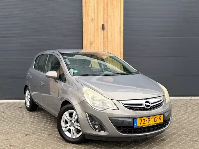 Opel Corsa (2011) — foto 1