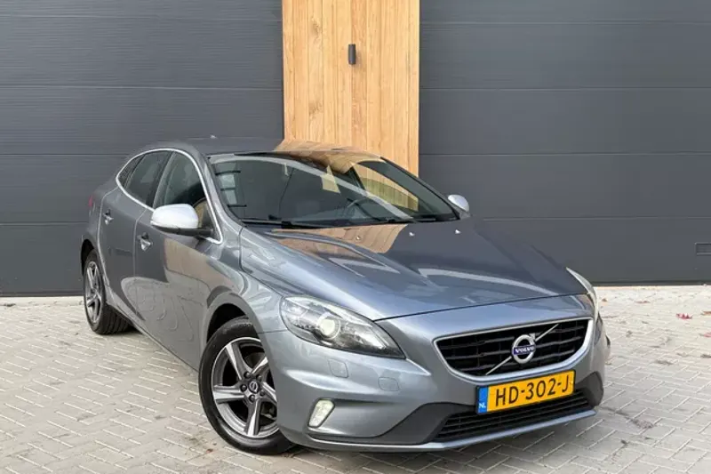 Volvo V40 (2015)