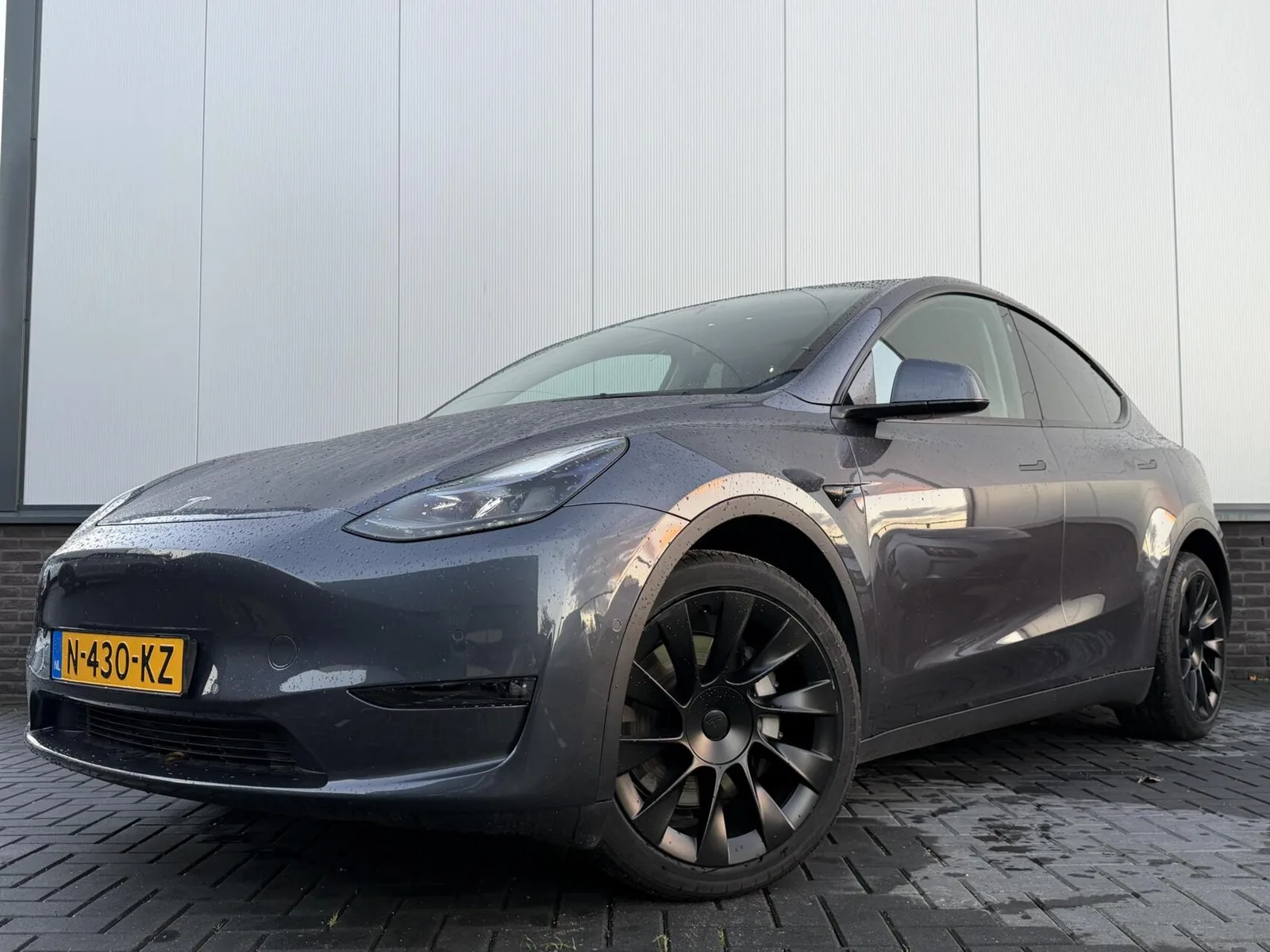 Tesla Model Y (2021) — foto 1