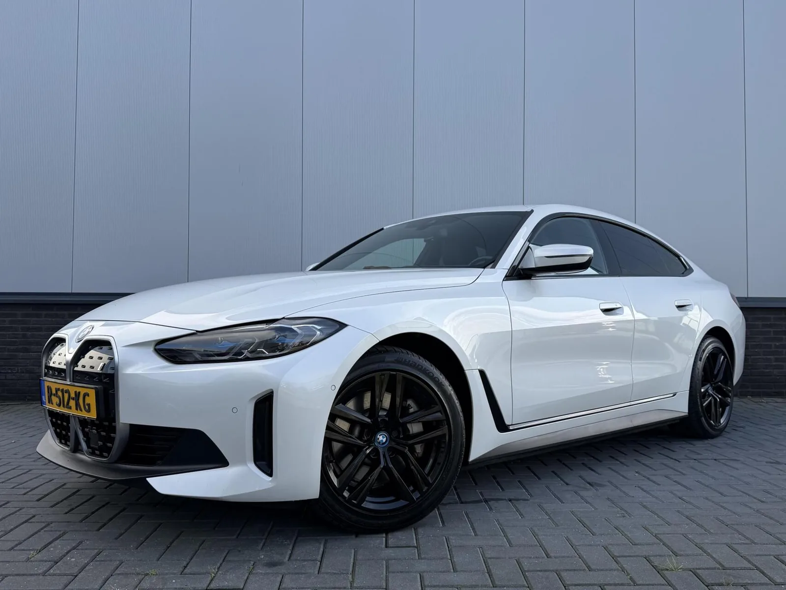 BMW i4 (2022) — foto 1