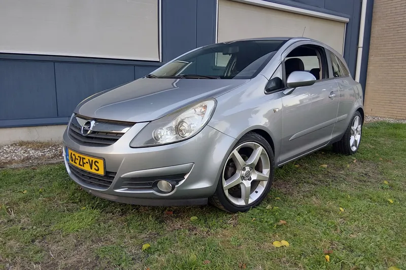 Opel Corsa (2008)