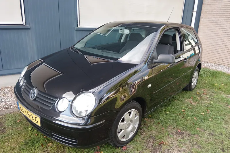 Volkswagen Polo (2003)