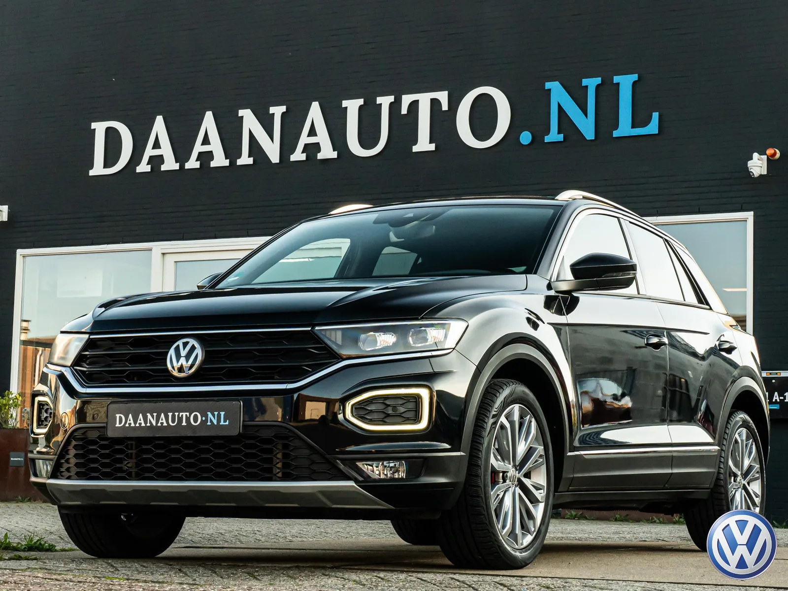 Volkswagen T-Roc (2019) — foto 1