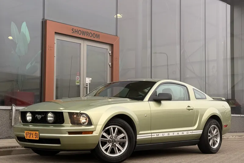 Ford Mustang (2005)