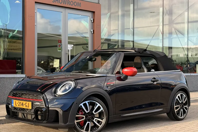 MINI Cabrio (2021)
