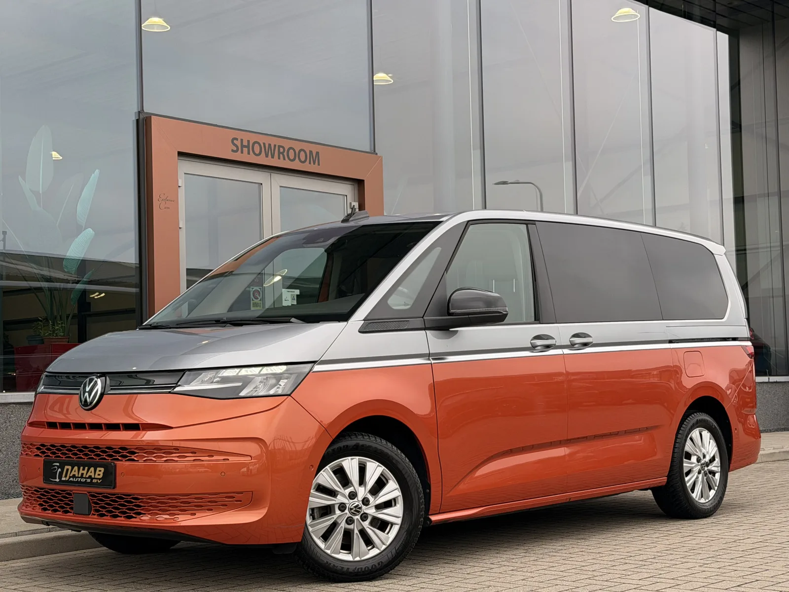 Volkswagen Multivan (2022) — foto 1