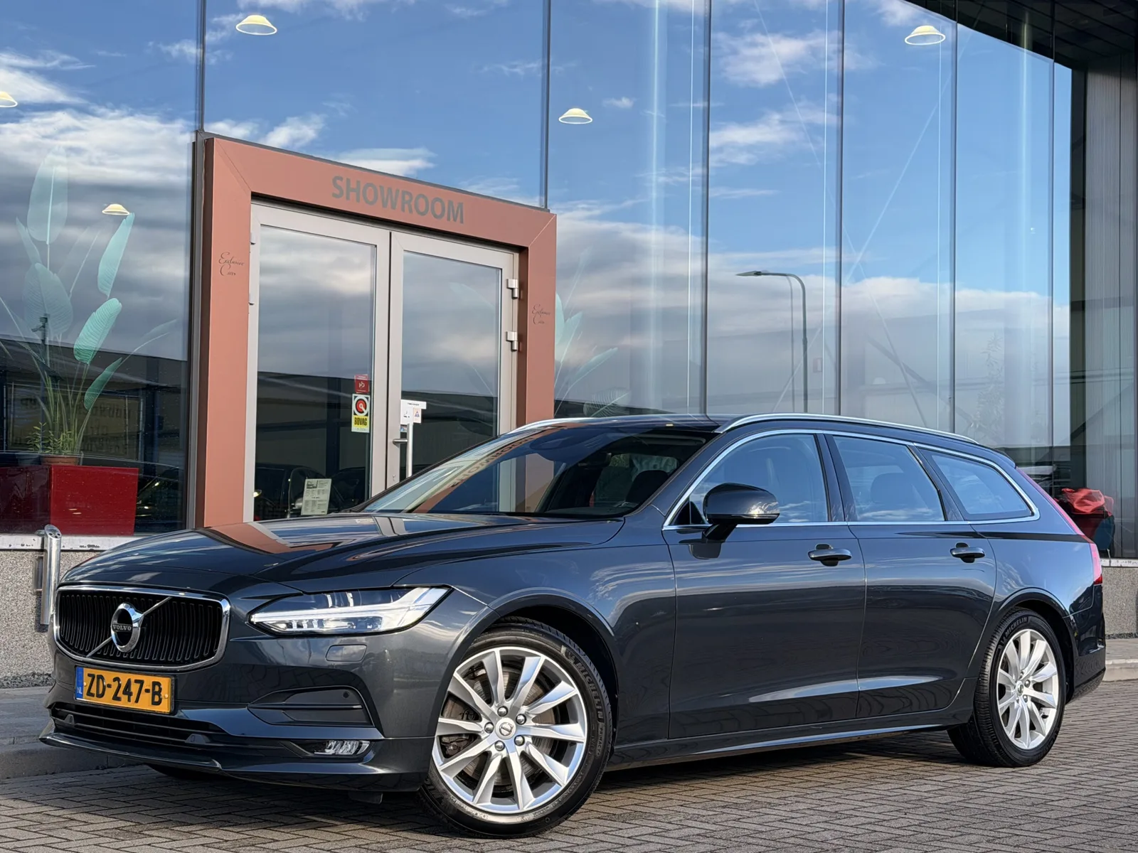 Volvo V90 (2019) — foto 1