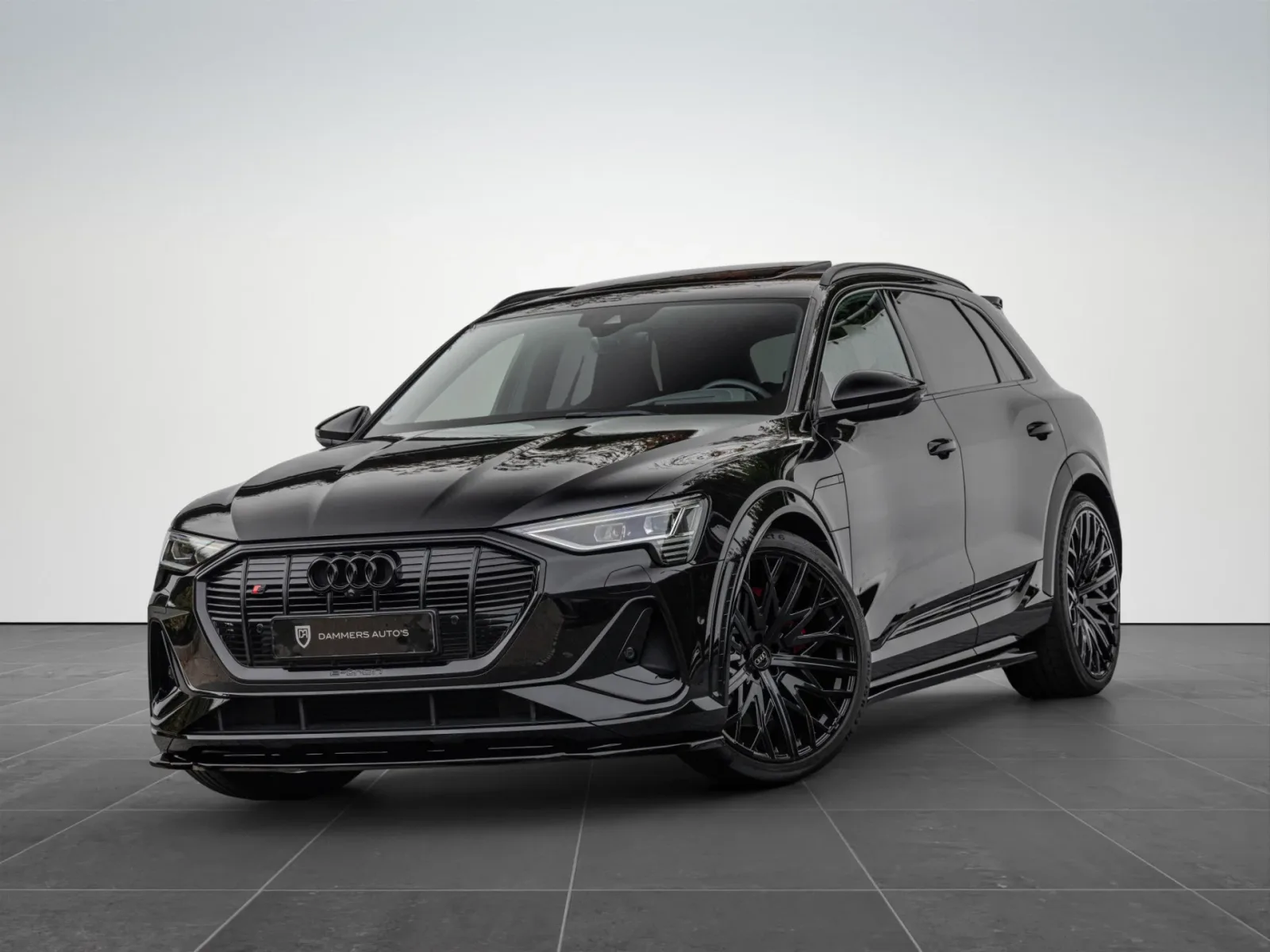 Audi e-tron (2023) — foto 1