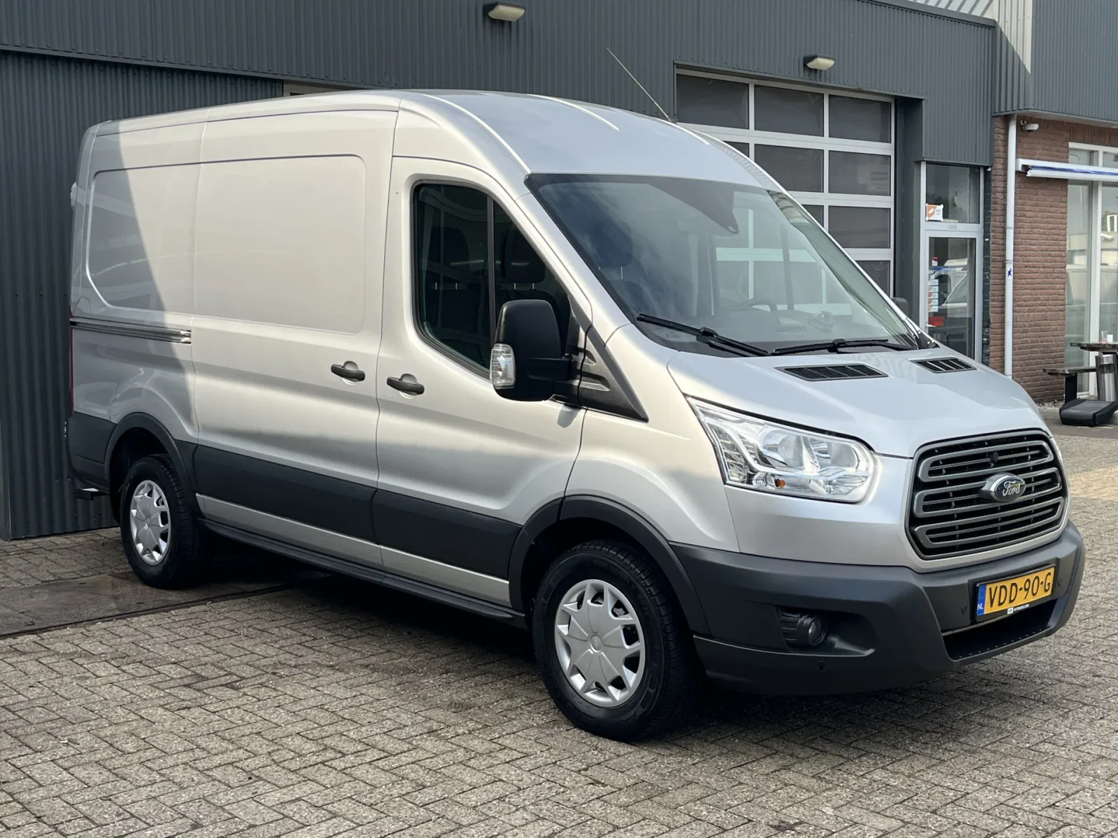 Ford Transit (2019) — foto 1