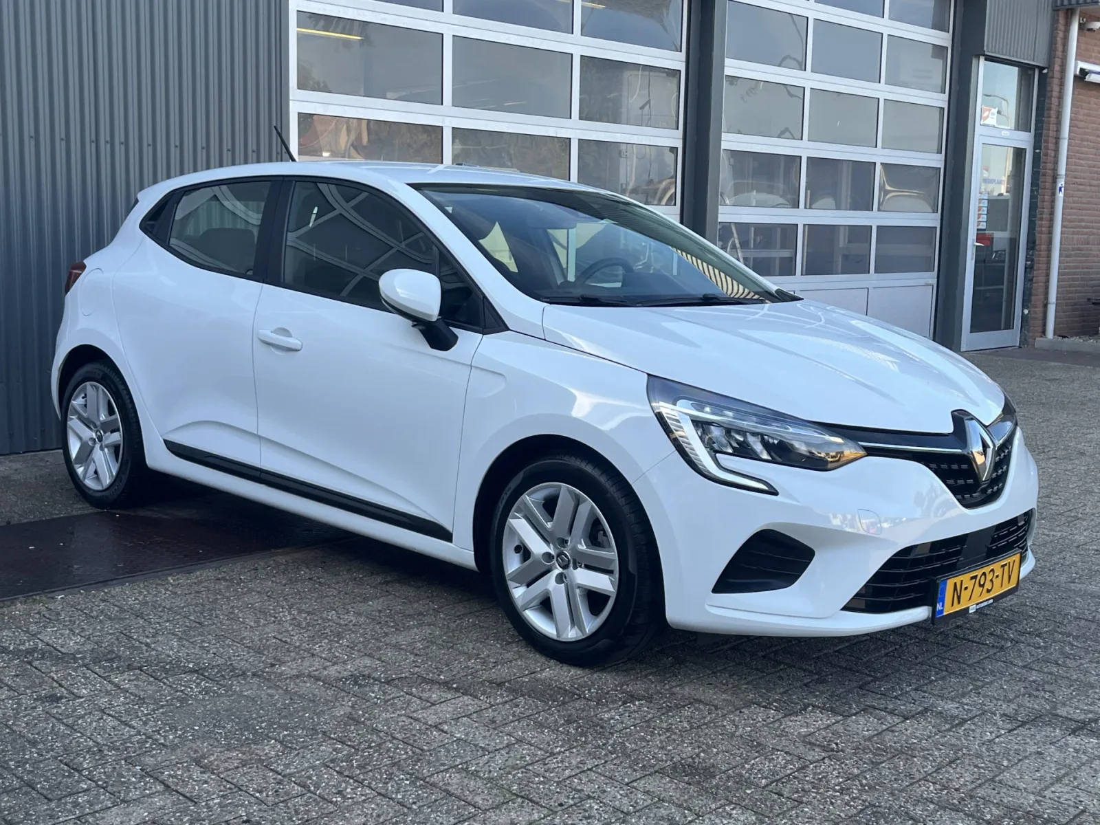 Renault Clio (2022) — foto 1