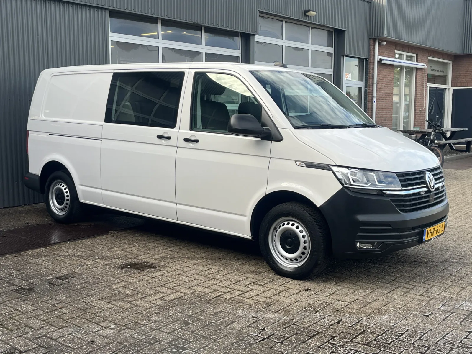 Volkswagen Transporter (2021) — foto 1