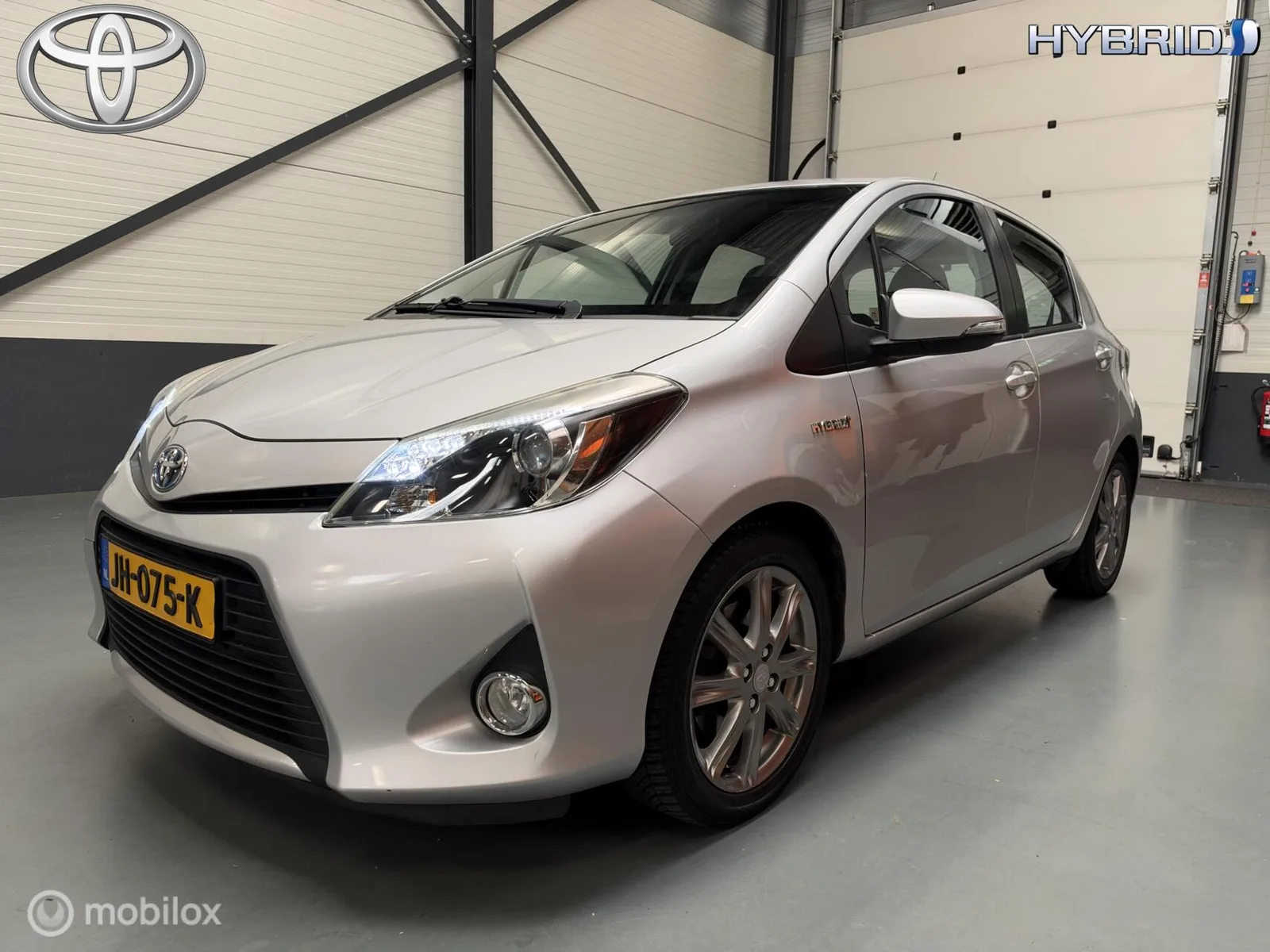 Toyota Yaris (2013) — foto 1