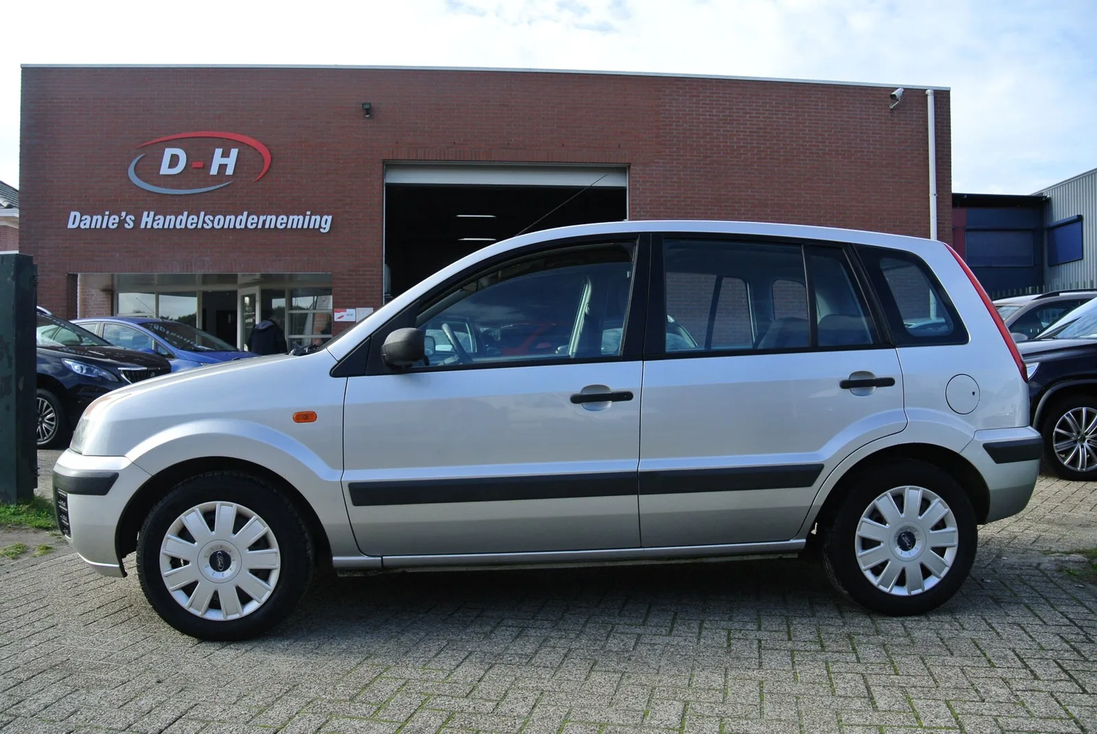Ford Fusion (2006) — foto 1
