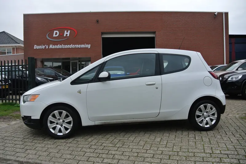 Mitsubishi Colt (2009)