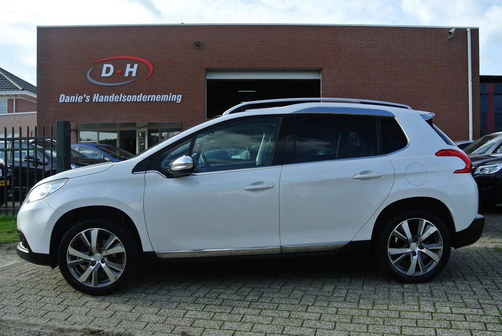Peugeot 2008 (2014) — foto 1
