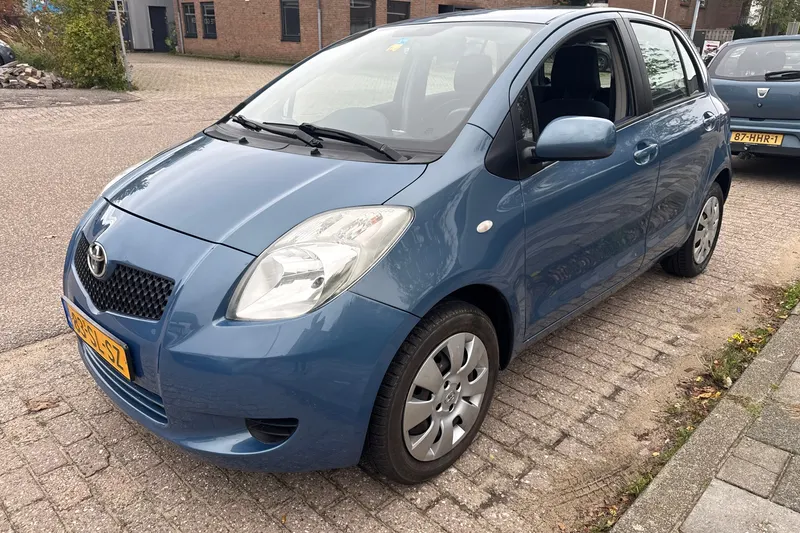 Toyota Yaris (2006)