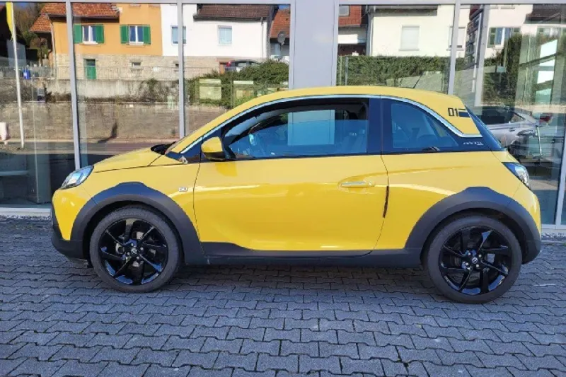 Opel Adam (2018)