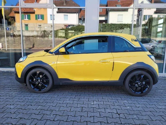 Opel Adam (2018) — foto 1