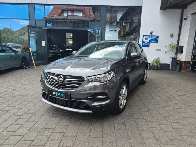 Opel Grandland (2019) — foto 1