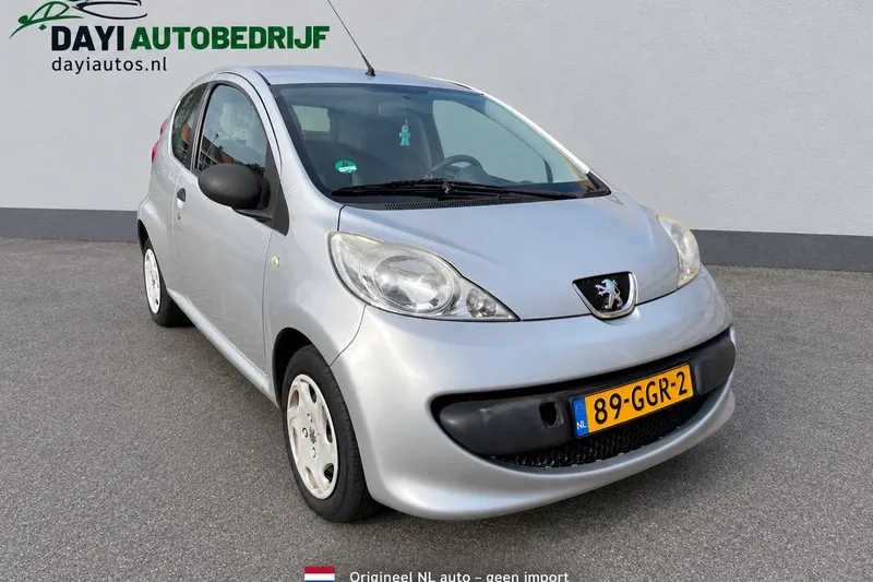 Peugeot 107 (2008)