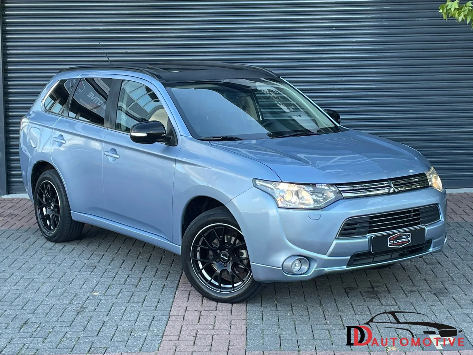 Mitsubishi Outlander (2013) — foto 1