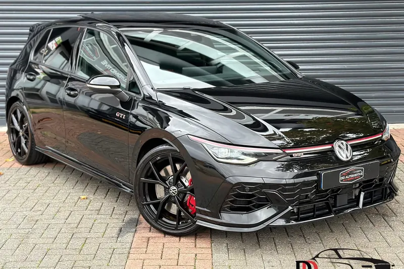 Volkswagen Golf (2025)