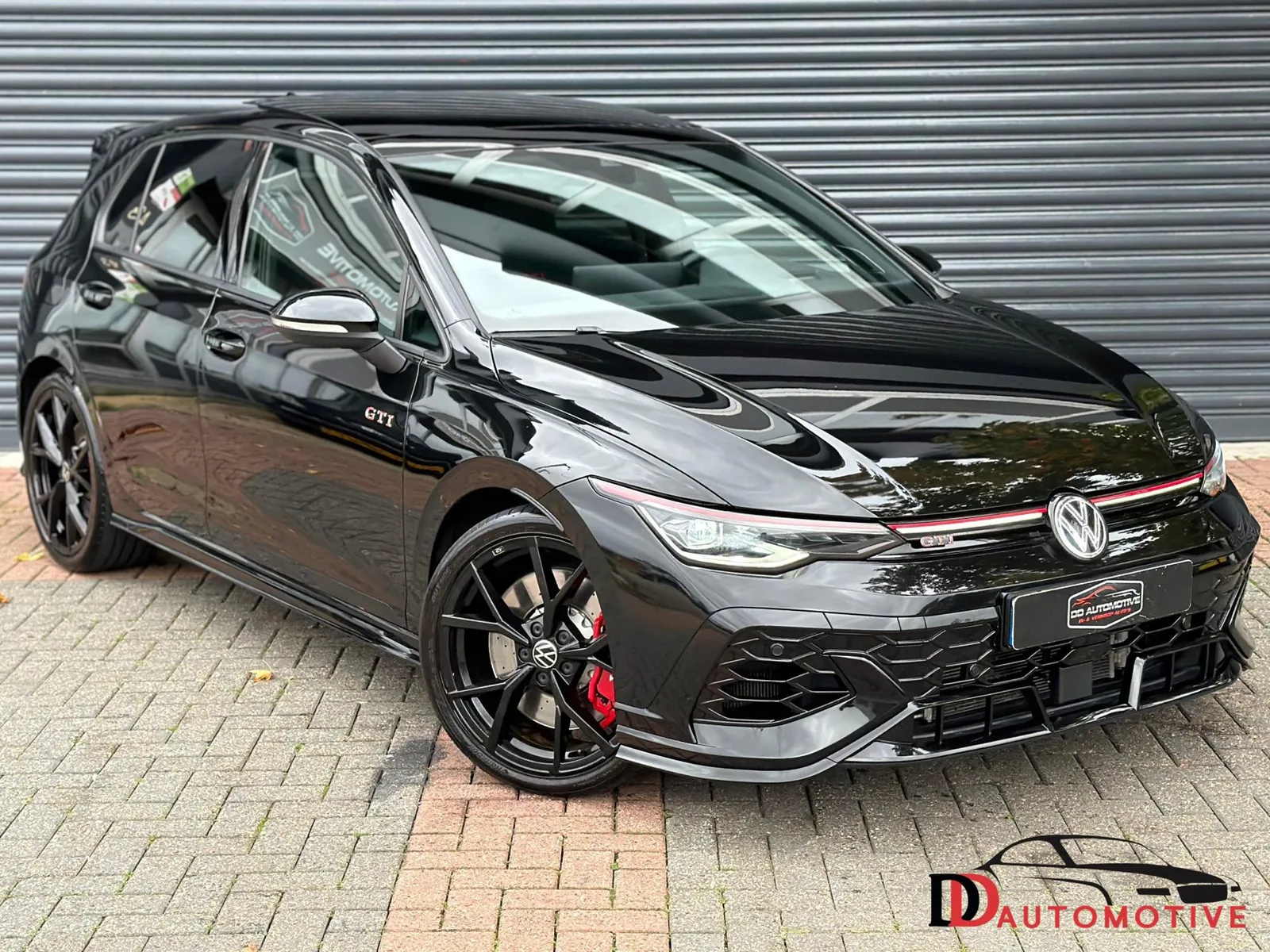 Volkswagen Golf (2025) — foto 1