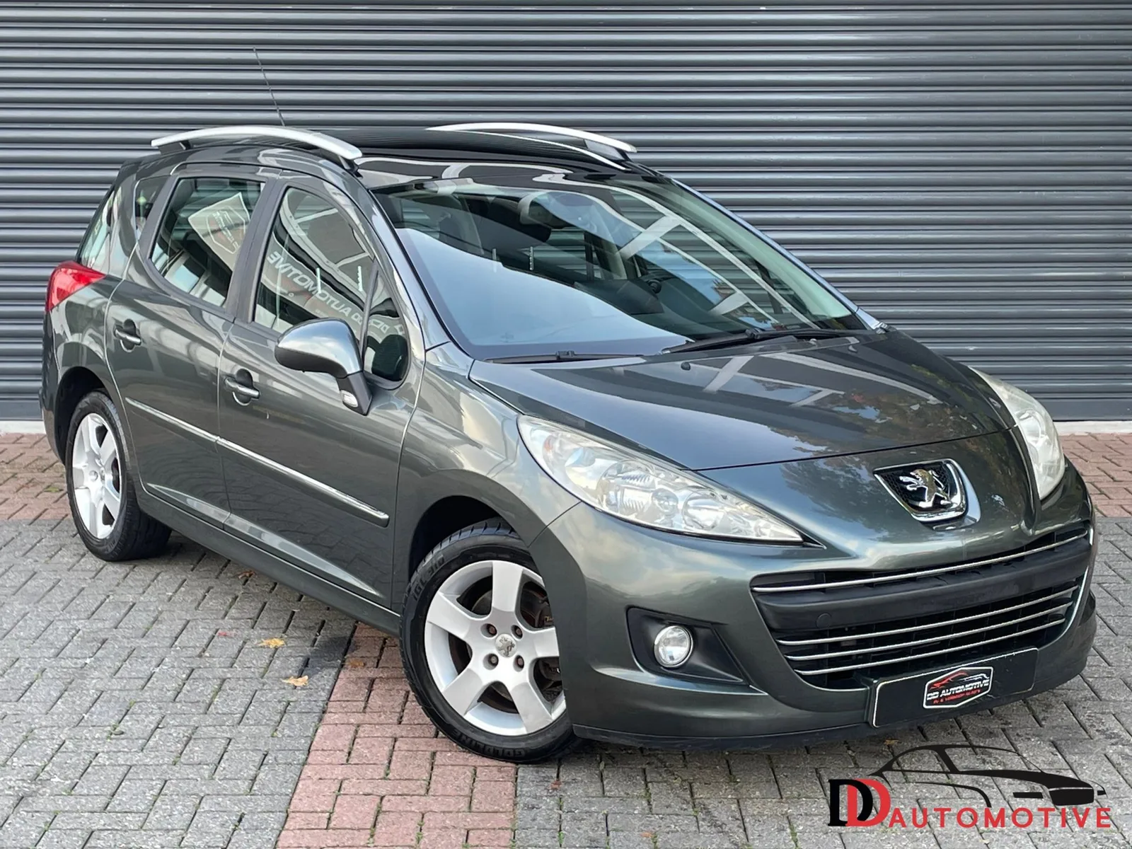 Peugeot 207 (2010) — foto 1