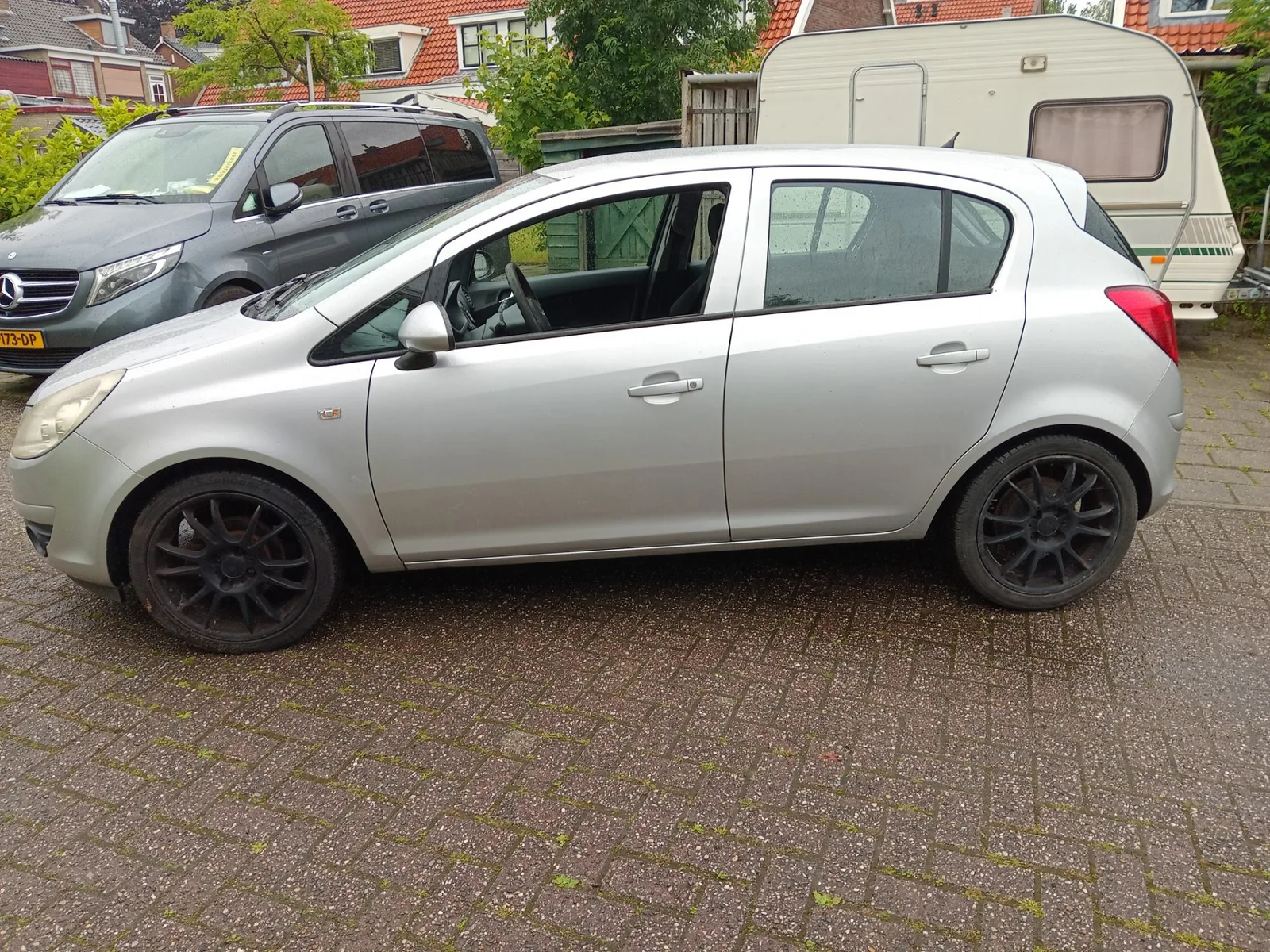 Opel Corsa (2008) — foto 1