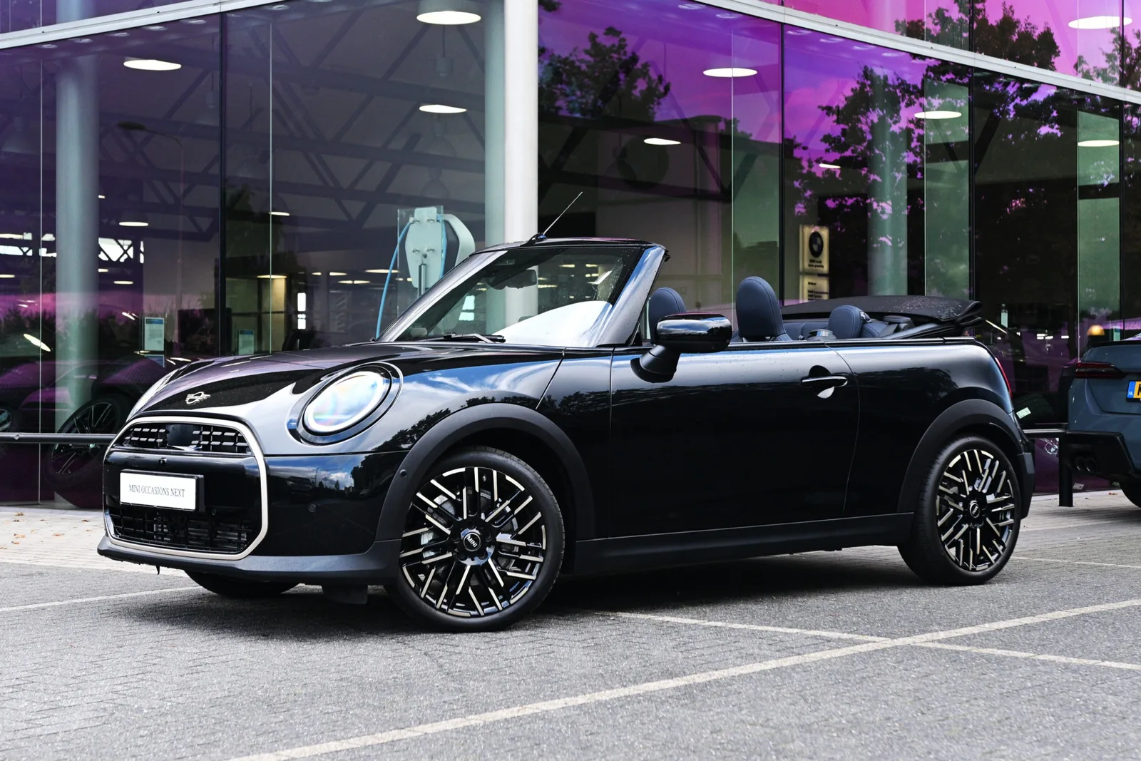 MINI Cabrio (2025) — foto 1
