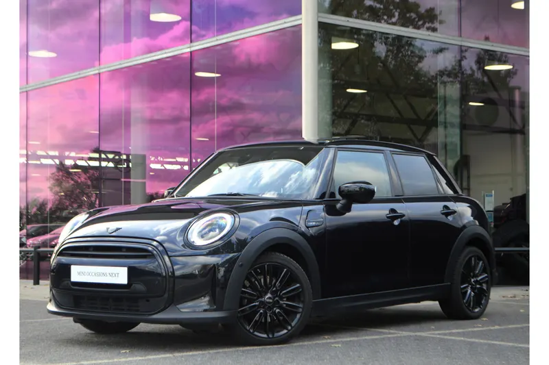 MINI Cooper (2023)