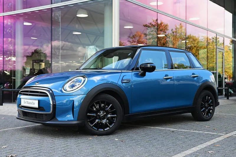 MINI Cooper (2023)