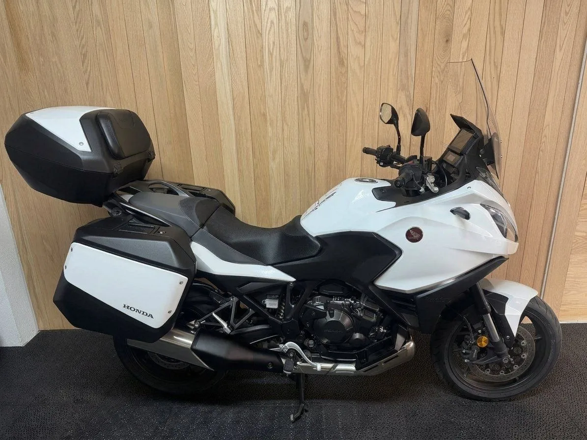 Honda NT 1100 (2022) — foto 1