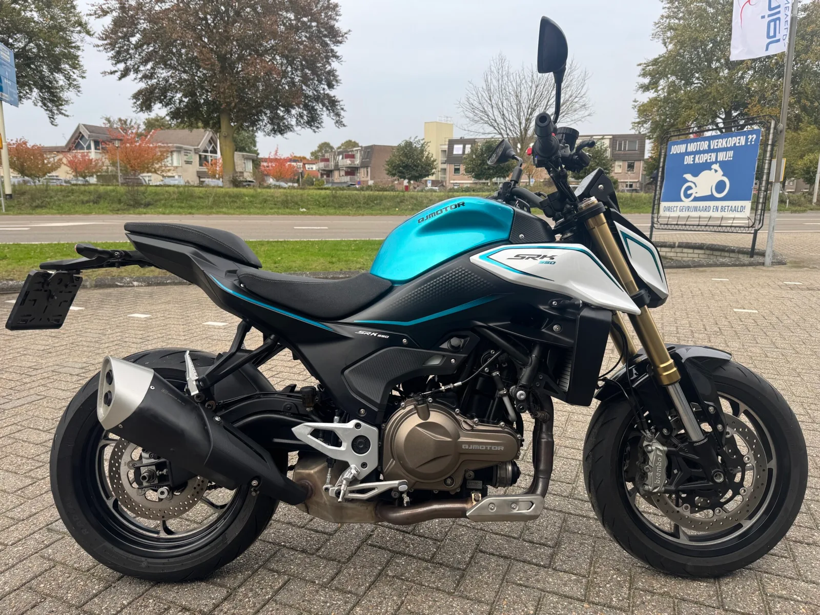 QJ Motor SRK 550 (2024) — foto 1