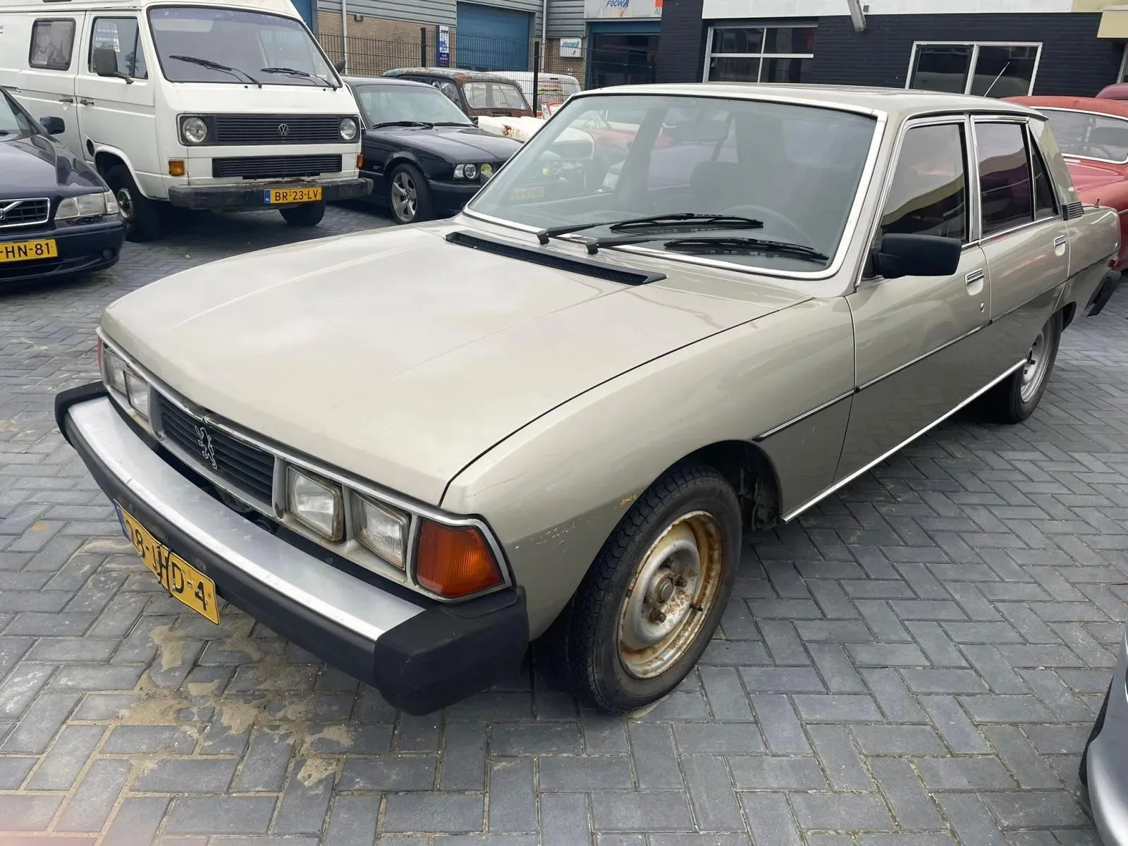 Peugeot 604 (1984) — foto 1