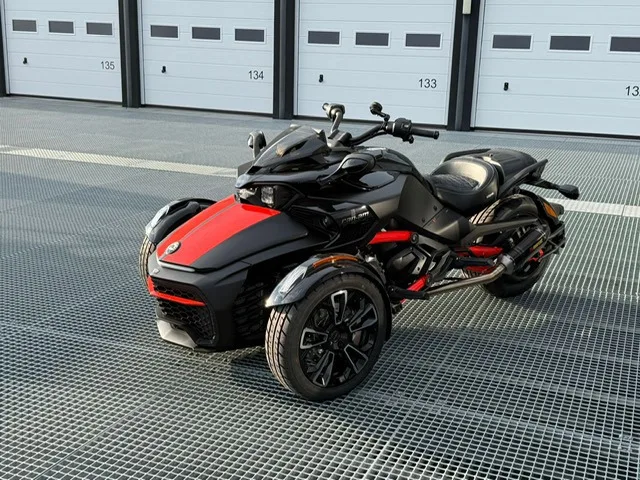 Can-Am Spyder F3-S Special Series (2026) — foto 1