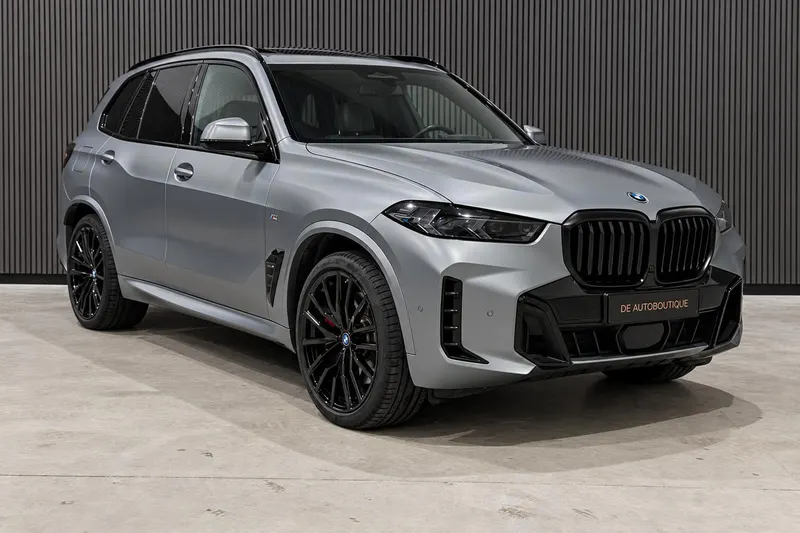 BMW X5 (2023)